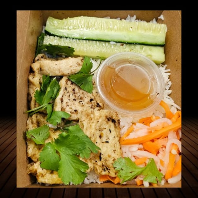 Lemongrass Tofu Rice Plate.